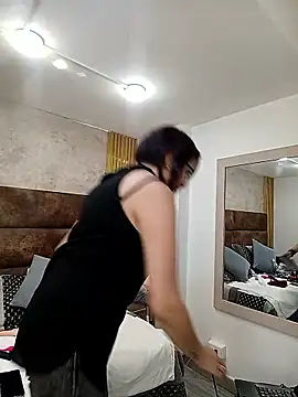 IsisBlake 即時 XXX 聊天