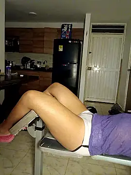 LEIRIS_Y_FRED_01's Live XXX Chat