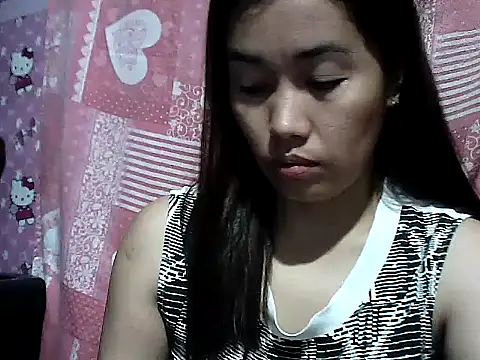 Show de CreamyPussy30 na webcam