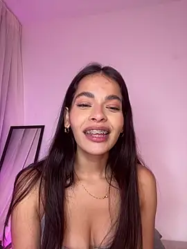 Pokazy przed kamerką – Esmeraldalcl