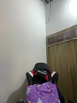 MiaLeon09: онлайн-секс-чат