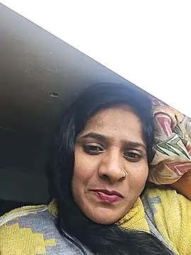 Pooja_pandey's Live XXX Chat