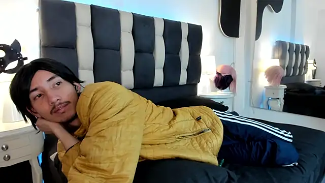 Pokazy przed kamerką – loverisu-coral