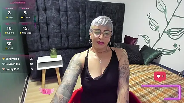 Chat XXX en directo de Charlotte__Gray