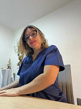 alicee16 Live XXX Chat