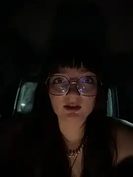 urpuppymoon's Live XXX Chat