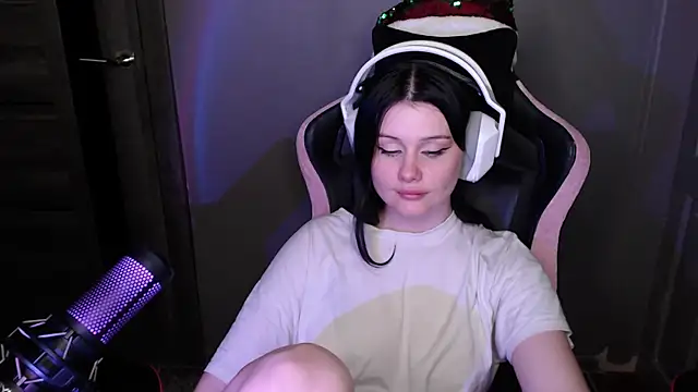 Moon_raven's Live XXX Chat