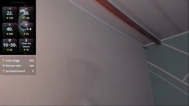 Lucy-Bluesea 现场XXX聊天