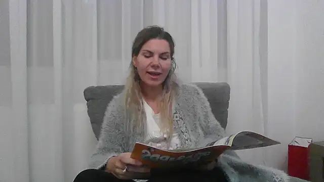 FeliciaKrige Show Webcam