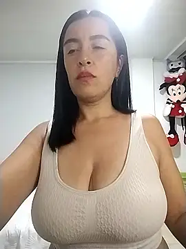 hailey85 现场XXX聊天