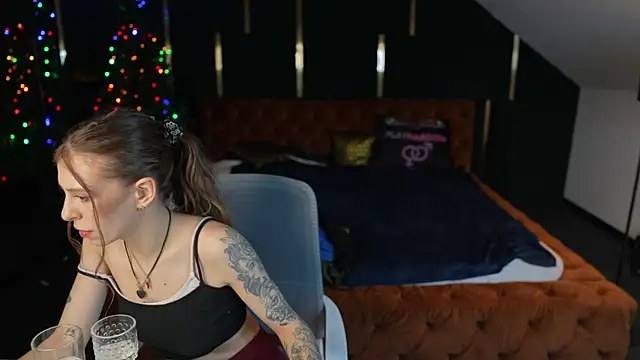 Suzan_Mayer Adlı Modelin Canlı XXX Sohbeti