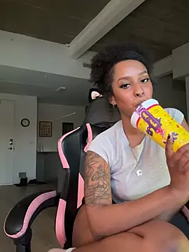 Your_Paris: онлайн-секс-чат