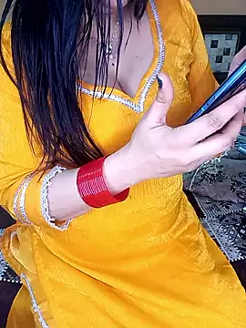 PRIYA_22's Live XXX Chat