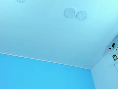 monalind220's Live XXX Chat