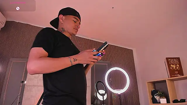 LiamDeep's Live XXX Chat