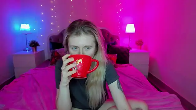 Онлайн чат XXX CamillaDreamer