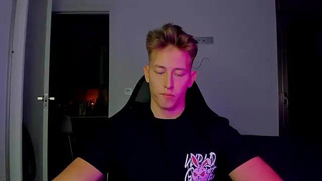 find0m_master's Live XXX Chat