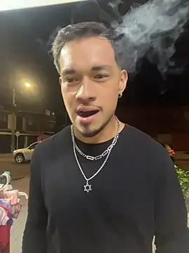 Leonardmoppet's Live XXX Chat