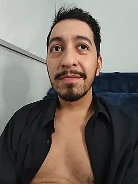 JoshuanDrocher's Live XXX Chat