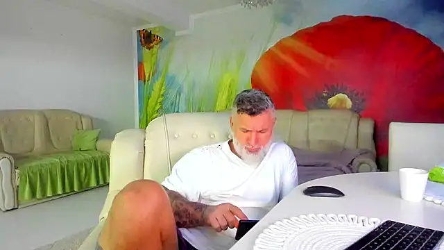 BlowMyXXL's Live XXX Chat