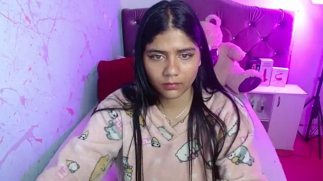 Candela-Smith 现场XXX聊天