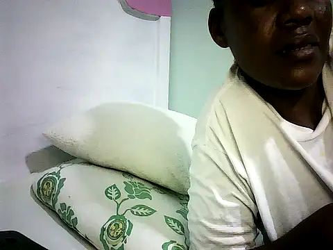 Pierra77 Live XXX-chat