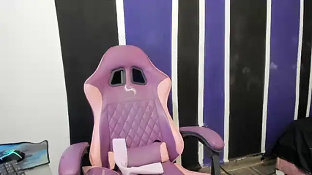 scarleth18's Live XXX Chat