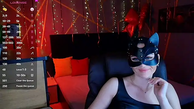 HotWildCat's Live XXX Chat