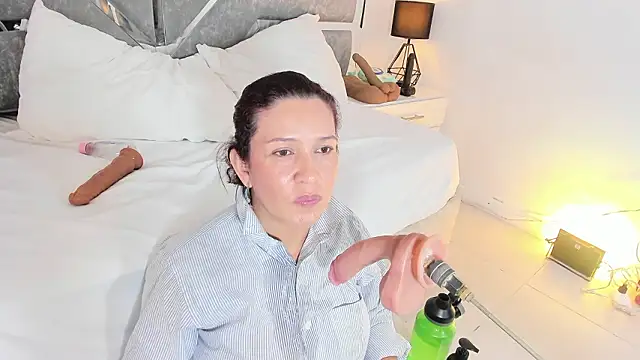 Slut_Milf_'s Live XXX Chat