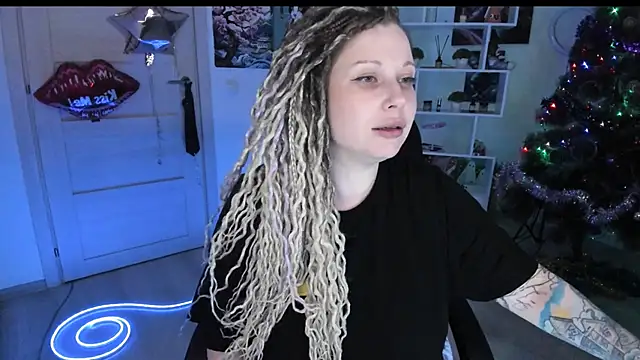 HoneySallyMoore 即時 XXX 聊天