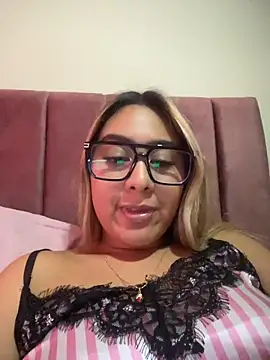 Chat XXX ao vivo de Miabonnett_