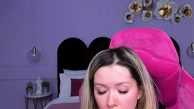 Chat XXX en directo de CassieTayllor