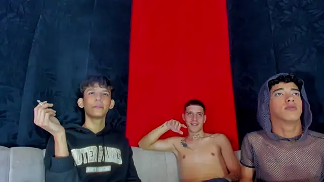 Pleasure_boys_hot's Webcam Show