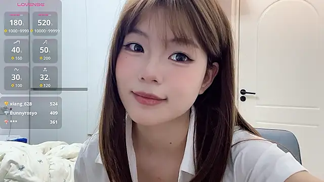 Xiaorui-'s Live XXX Chat