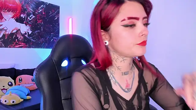 zara_rouxx webcam show