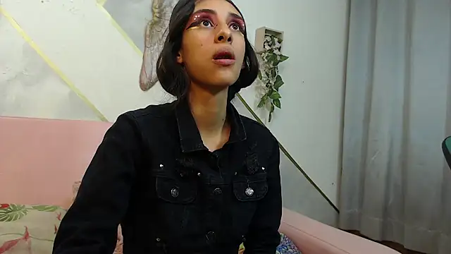 RoxanaCyrano_ élő XXX-chatje