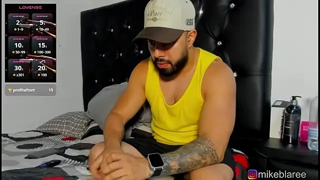 mikeblaree's Live XXX Chat