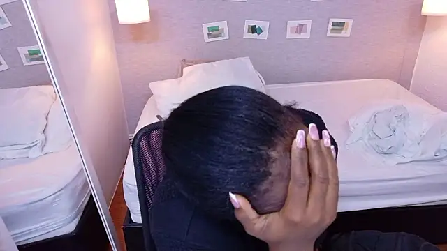 kiara_evanss' Live XXX Chat