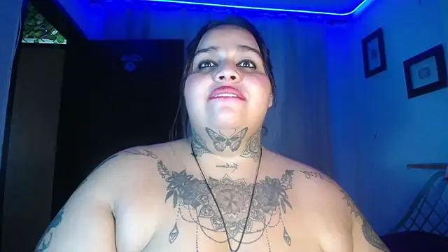 VeronikCuhubby's Live XXX Chat