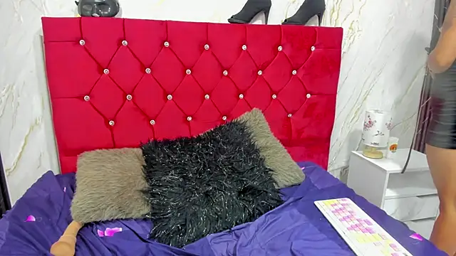 Zarastormk's Live XXX Chat