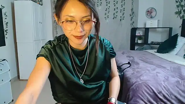 Dama_Scarlata18's Live XXX Chat