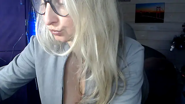 RubiLakros' Live XXX Chat