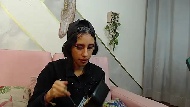 RoxanaCyrano_'s Live XXX Chat