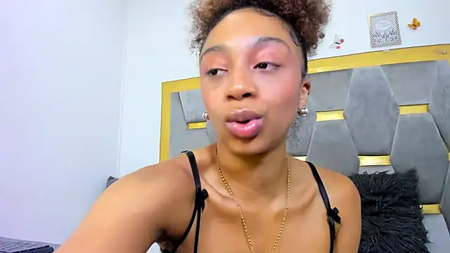 Chat XXX en directo de AliyahBrowns