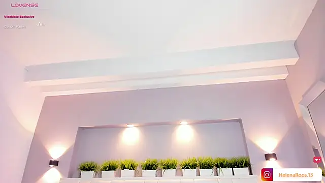HelenaRoos' Live XXX Chat