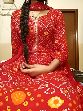 Pallavi_36's Live XXX Chat