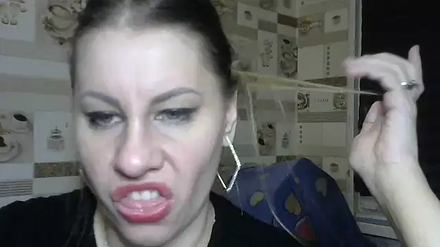 TherestlessKitty Adlı Modelin Canlı XXX Sohbeti