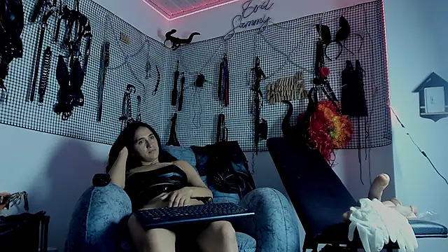 Онлайн чат XXX Evil_sammy