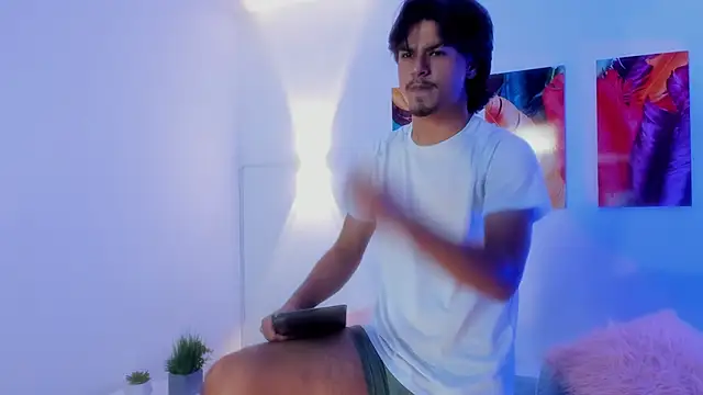 MathewAdams' Live XXX Chat