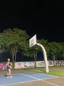 Chatroom XXX en direct de JuanitaMore01